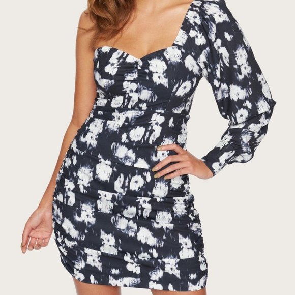 Bebe Mini Dress One Shoulder One Sleeve Ruched Skirt Camo Floral Black NWT Sz 6 - Picture 1 of 3